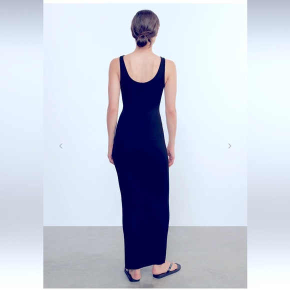 Elegant Black Maxi Dress - Picture 5 of 7